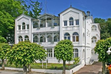 Отель Myhome Ruegen Haus Arkona