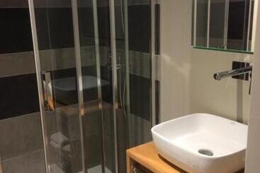 בית מלון כפרי Hôtel Azur