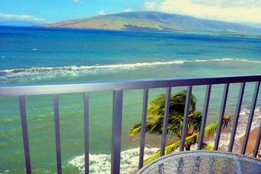 هتل Menehune Shores