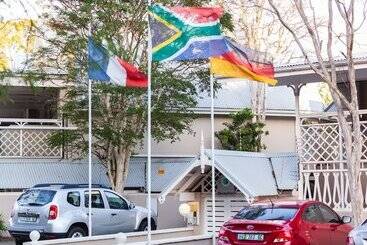 ホテル Quarry Lake Inn