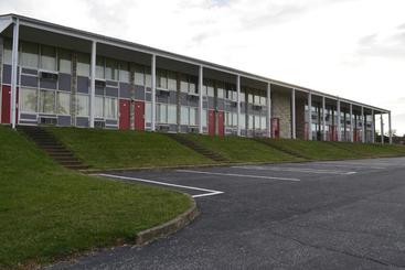 בית מלון כפרי Red Carpet Inn & Suites New Cumberland