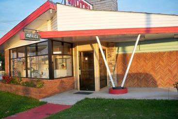 בית מלון כפרי Scottish Inns Morristown