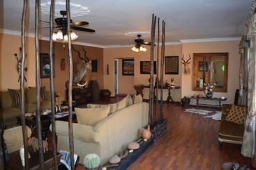 פנסיון Africa Regent Guest House