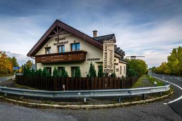 פנסיון Penzion Raimund