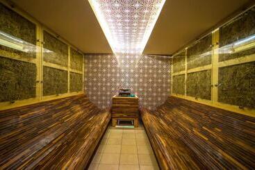 Mesés Shiraz Hotel Superior Adults Only