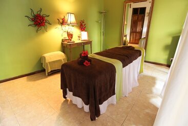 Spice Island Hotel & Resort