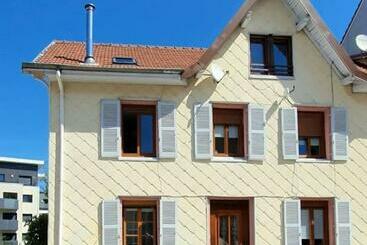 Жильё для туристов House With Terrace Near The Lake Gérardmer