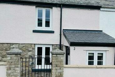 شقق خاصة سياحية River Cottage