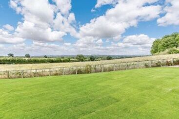 Жильё для туристов Roe Cottage Disabled Adapted 2 Bed Cottage