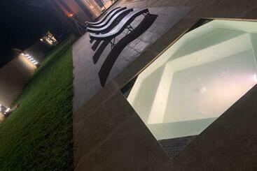 ツーリストアパートメント Villa Safâ