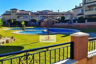 شقق خاصة سياحية Apartamento En Mil Palmeras Ref. 052