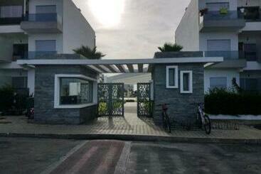 ツーリストアパートメント Blanca Beach