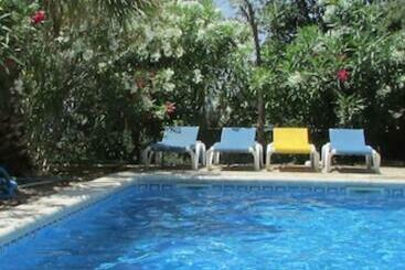 דירות לתיירים Cosy Apartment With Swimming Pool And Spacious Private Terrace