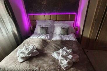 ツーリストアパートメント Harmony Apartments