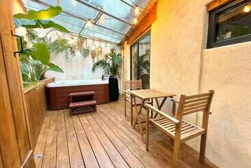 游客公寓 Myinsolite   Cocon Tropical, Jacuzzi, énigme