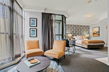 Жильё для туристов Quiet City Abode