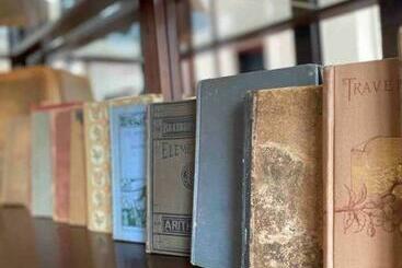 شقق خاصة سياحية Unique/historic Stay In An 1874 Era Schoolhouse!!!