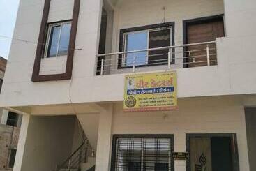Жильё для туристов Veer Homestay