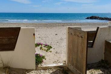 Жильё для туристов Cosy Studio En étage Résidence Front De Mer