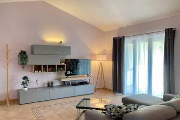 ツーリストアパートメント Modern Apartment Near To The Gran Sasso, Italy