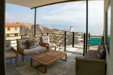 Жильё для туристов Rosarito Ocean Luxury Home