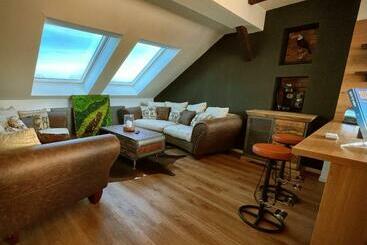 דירות לתיירים Studio Hundertwasser