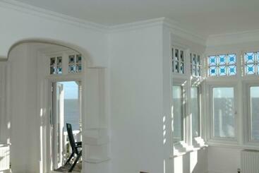 شقق خاصة سياحية Apartment 2, 15 Eastern Esplanade