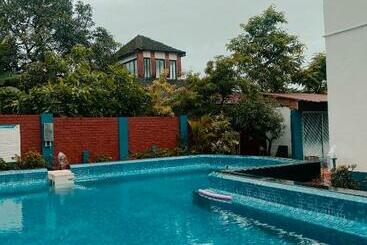 شقق خاصة سياحية Honeydew Suites And Villas At Vagator  Goaround Homes