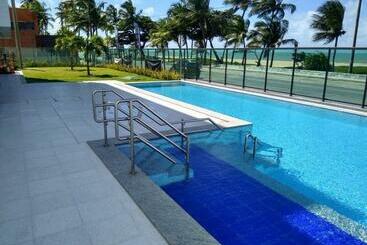 דירות לתיירים Apto. Beira Mar Alto Padrão   By Trh Home Stay