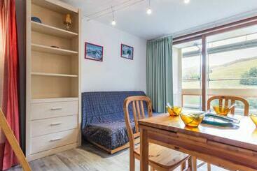 דירות לתיירים Studio Le Corbier, 1 Pièce, 4 Personnes   Fr 1 267 233