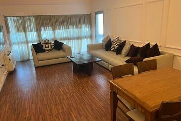 ツーリストアパートメント Superbe Appartement Au Centre De La Capitale