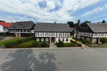 ツーリストアパートメント Umgebindehaus An Der Mandau