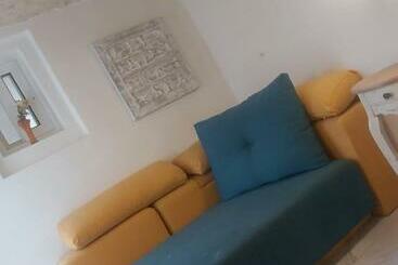 游客公寓 300 Years Old Apartment With A Lot Of Character