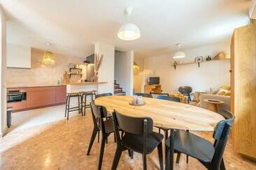 דירות לתיירים House In Fishing Village El Palo   Tcm