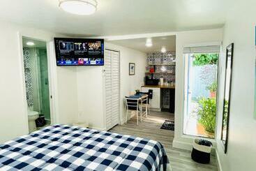 شقق خاصة سياحية Our Lovely Nest, Free Parking & Wi Fi