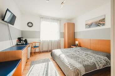 ツーリストアパートメント Stral Sund