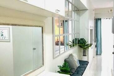 דירות לתיירים Studio Apartment With Pool And Gym By The Cusicks