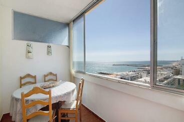 游客公寓 Vip T2 Em Frente A Praia