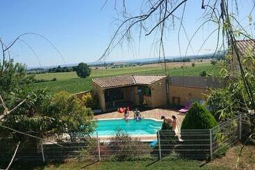 ツーリストアパートメント Adorable Guest House With Piscine