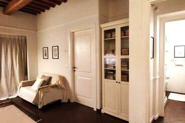 דירות לתיירים Ancient Walls Studio