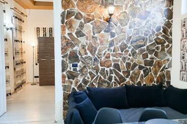 דירות לתיירים Simi Central Apartment