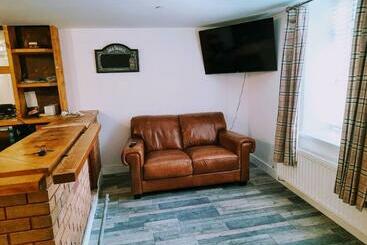 Жильё для туристов The Old Royal Oak