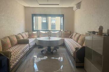 ツーリストアパートメント شقة جميلة مع مسبح في مجمع سكني