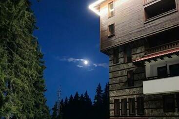 Жильё для туристов апартаменти и стаи за гости алекс