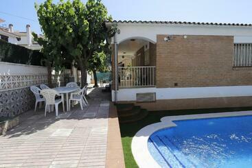 Жильё для туристов At096 Picasso