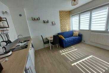 דירות לתיירים Mon Beau Studio