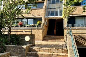 דירות לתיירים City Center,2 Bedroom Apartment With Parking