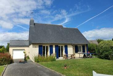 ツーリストアパートメント Ti Glas