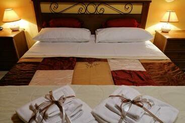 Жильё для туристов Anima D Orcia   Ampio Appartamento In Pieno Centro Storico!