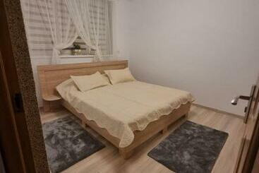 דירות לתיירים Apartament David